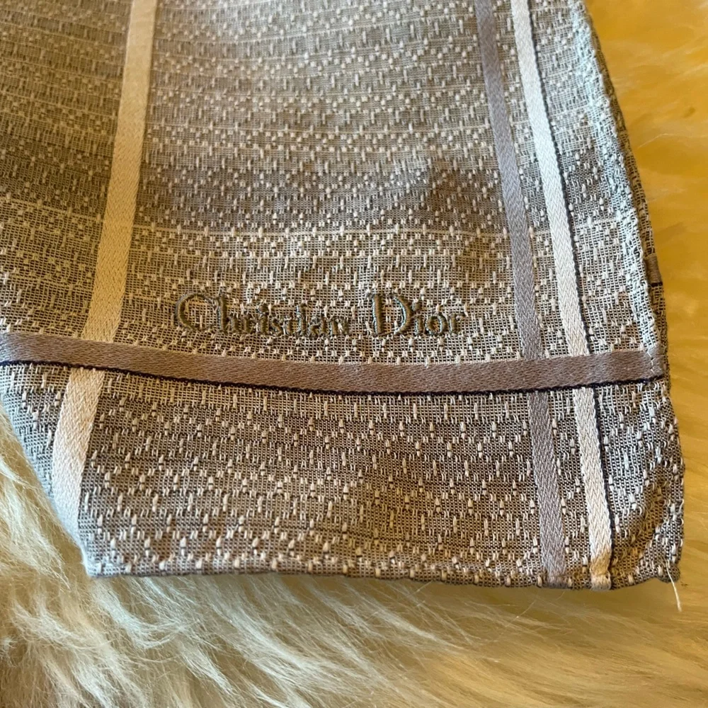 Vintage Christian Dior Gray and White Textured Scarf